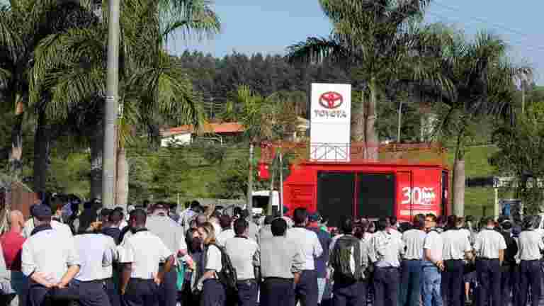 日本领事馆称“密切关注丰田Kirloskar Motor Workers罢工”，与Karnataka Govt带来了问题