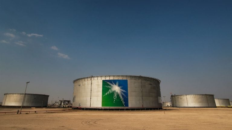 沙特阿拉伯，科威特结束了共用油田的争端