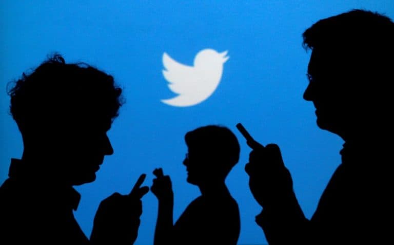 工作'HARD'以扩大团队打击错误信息：推特印度