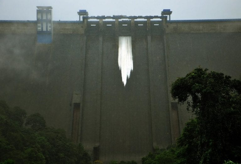 泰米尔纳德邦拒绝喀拉拉邦的争夺,即Mullaperiyar Dam水释放造成的洪水