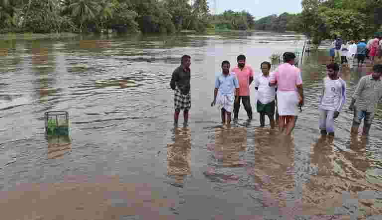 Lulu Group Sacks Kerala Man for'不敏感'对洪水的评论