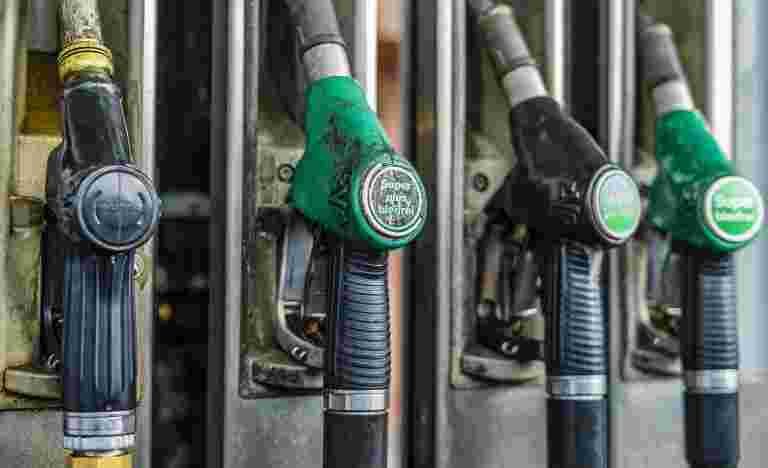 燃油价格上涨：汽油在孟买击中了91.34卢比/升的历史新高