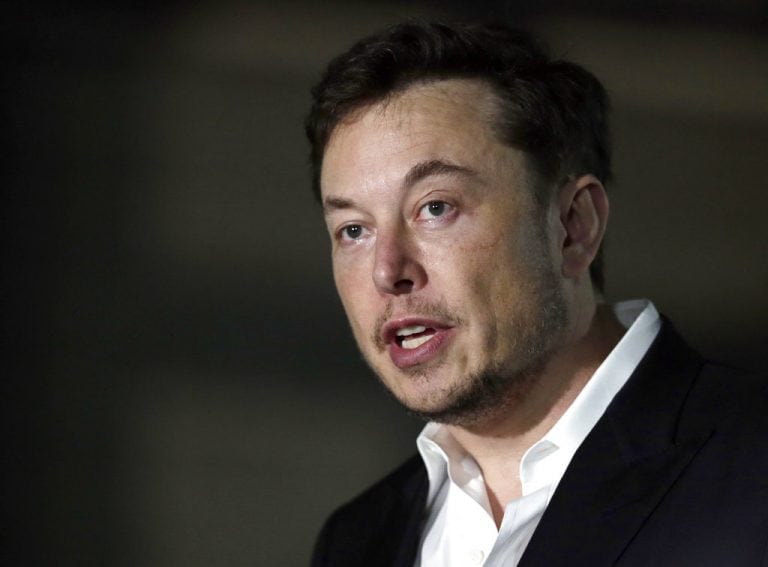 美国监管机构Sue Elon Musk为欺诈，寻求将他从Tesla移除