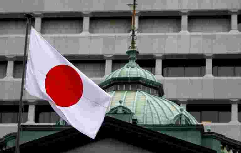 日本OKS分裂条例草案允许更多的外国工人