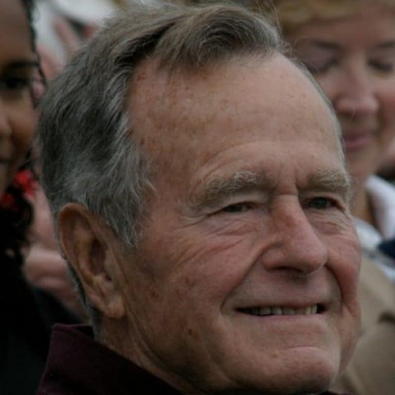 前美国总统乔治HW布什死了