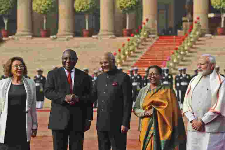 萨拉维斯·普拉塔蒂亚萨马南奖人称，南非总统拉斐萨的访问重申了印度 - 南非债券
