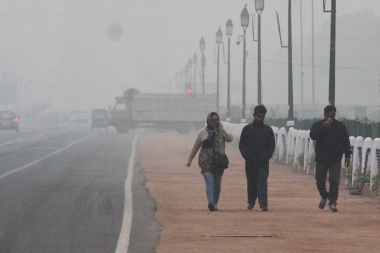 在2.4度，德里记录季节的最低温度