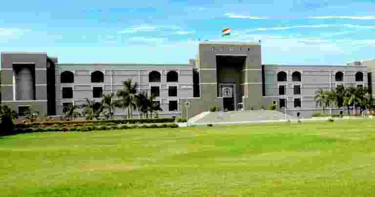 Gujarat HC对反亵渎诉讼的裁决对国家当局的权力提出了问号