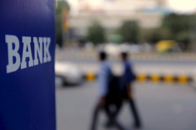 Karnataka Bank表示，由于100亿卢比出口账户的压力下的资产质量